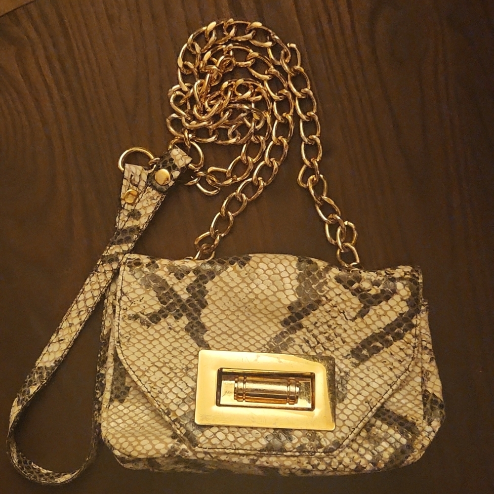 Cache chain bag